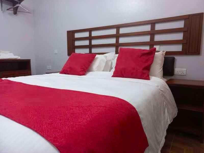 Edgewood Country Place Hotel Thika Bagian luar foto