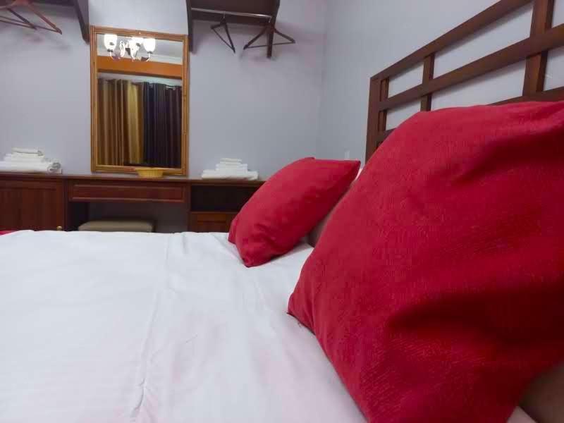 Edgewood Country Place Hotel Thika Bagian luar foto