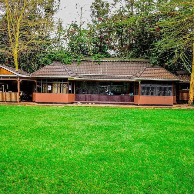 Edgewood Country Place Hotel Thika Bagian luar foto